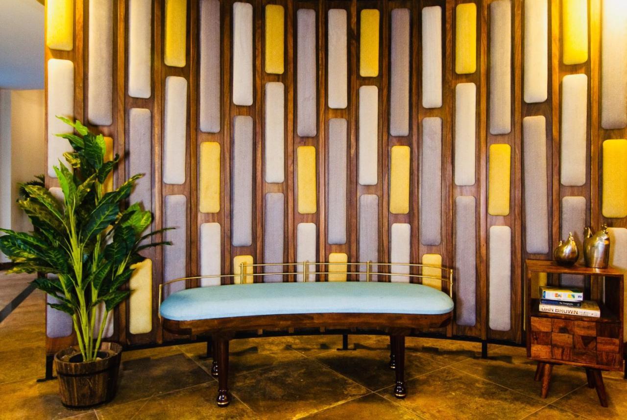 Half Hotel, كالانغيُت المظهر الخارجي الصورة