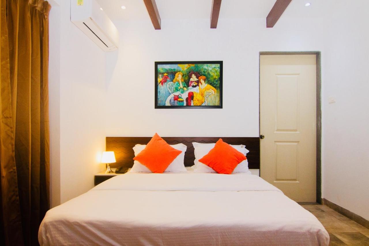 Half Hotel, كالانغيُت المظهر الخارجي الصورة
