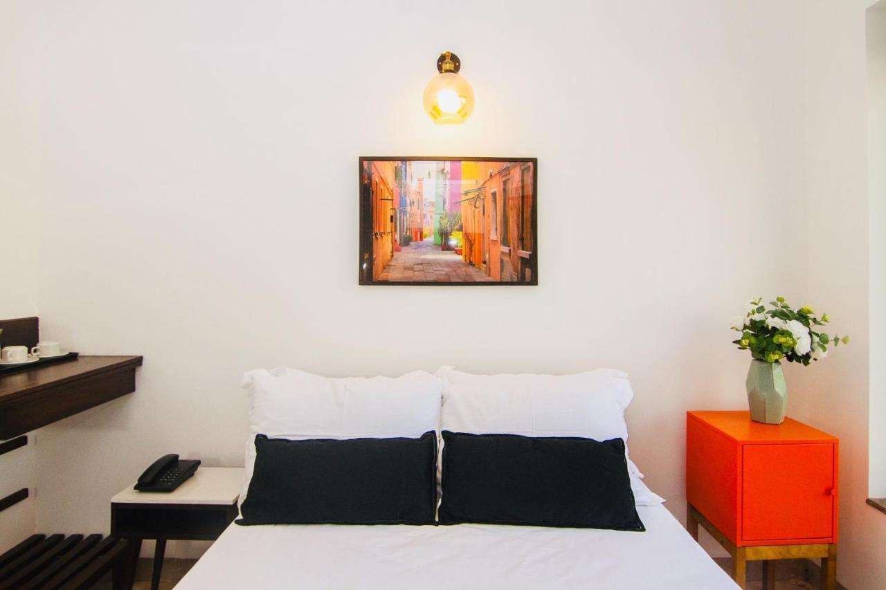 Half Hotel, كالانغيُت المظهر الخارجي الصورة