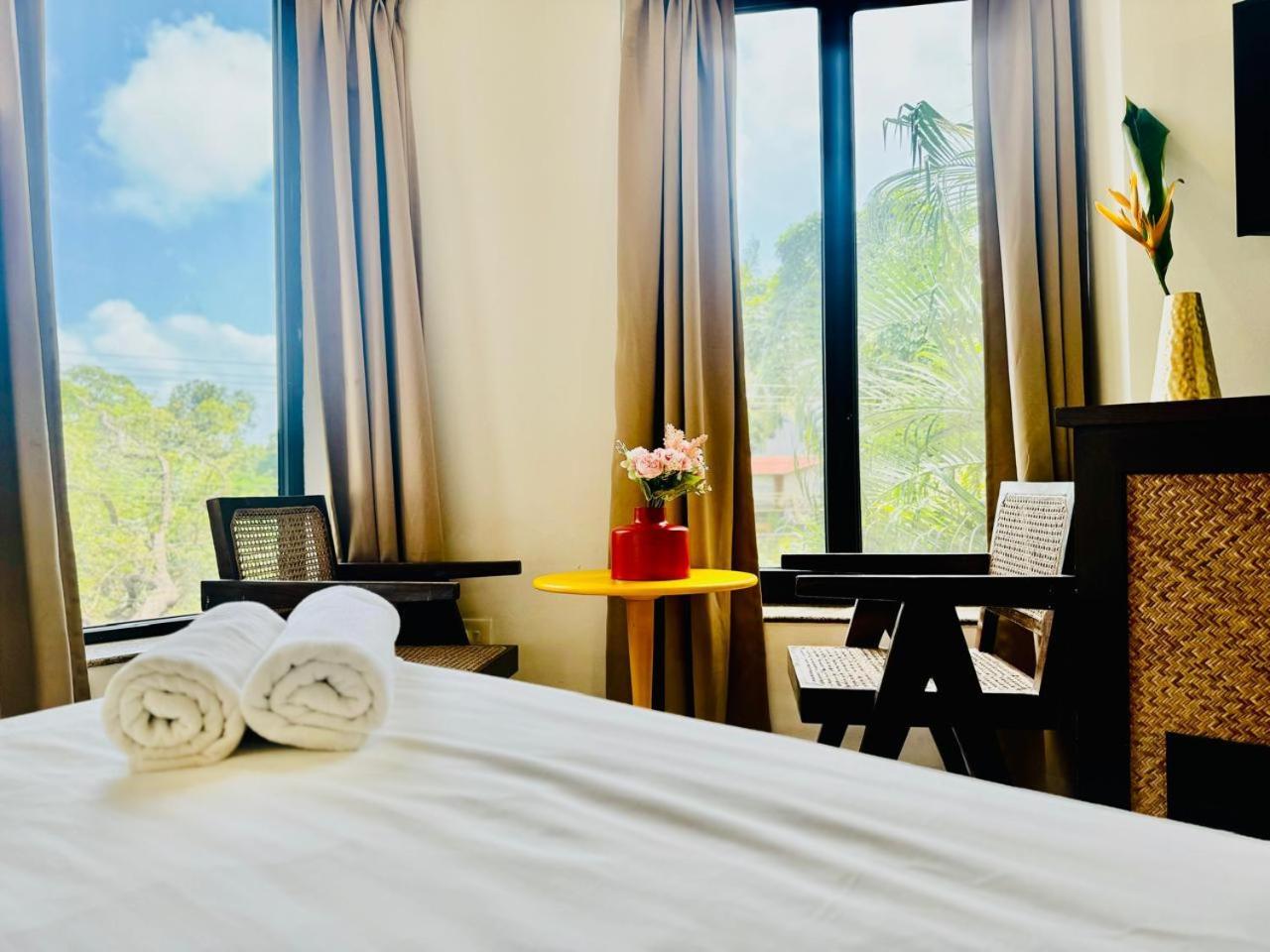 Half Hotel, كالانغيُت المظهر الخارجي الصورة
