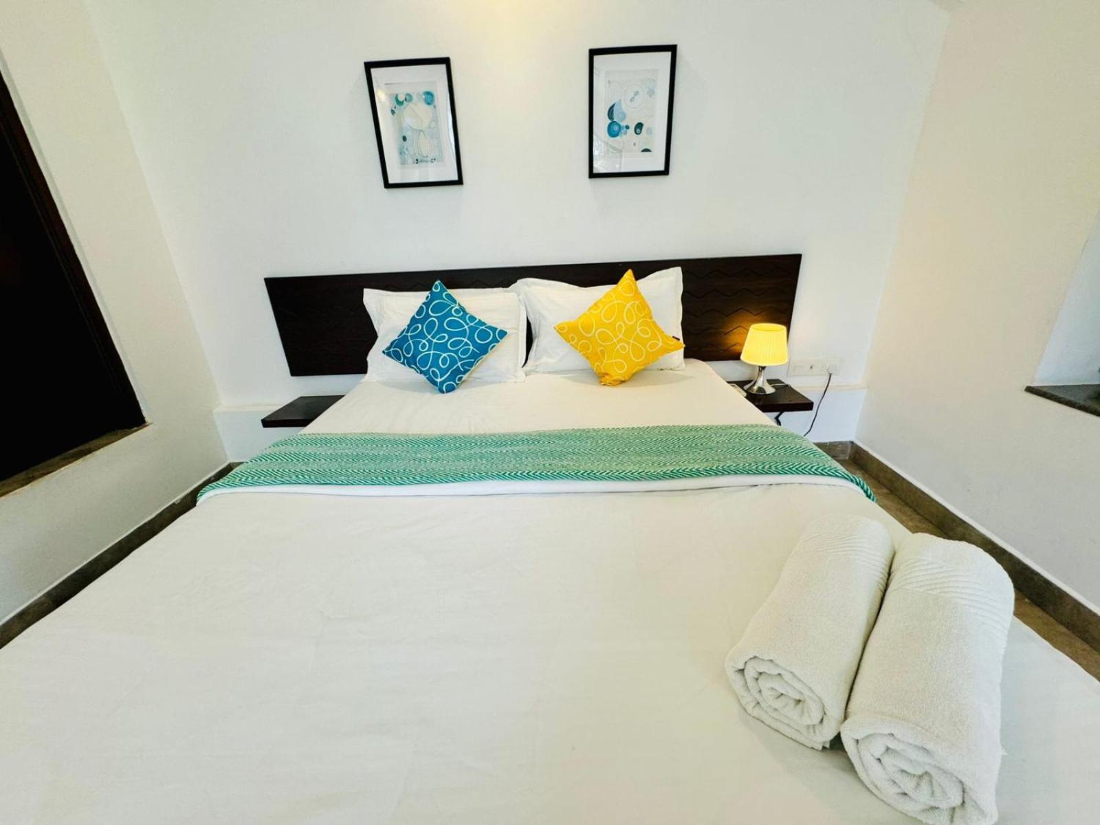 Half Hotel, كالانغيُت المظهر الخارجي الصورة