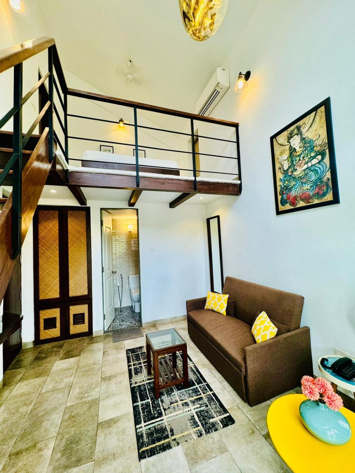 Half Hotel, كالانغيُت المظهر الخارجي الصورة
