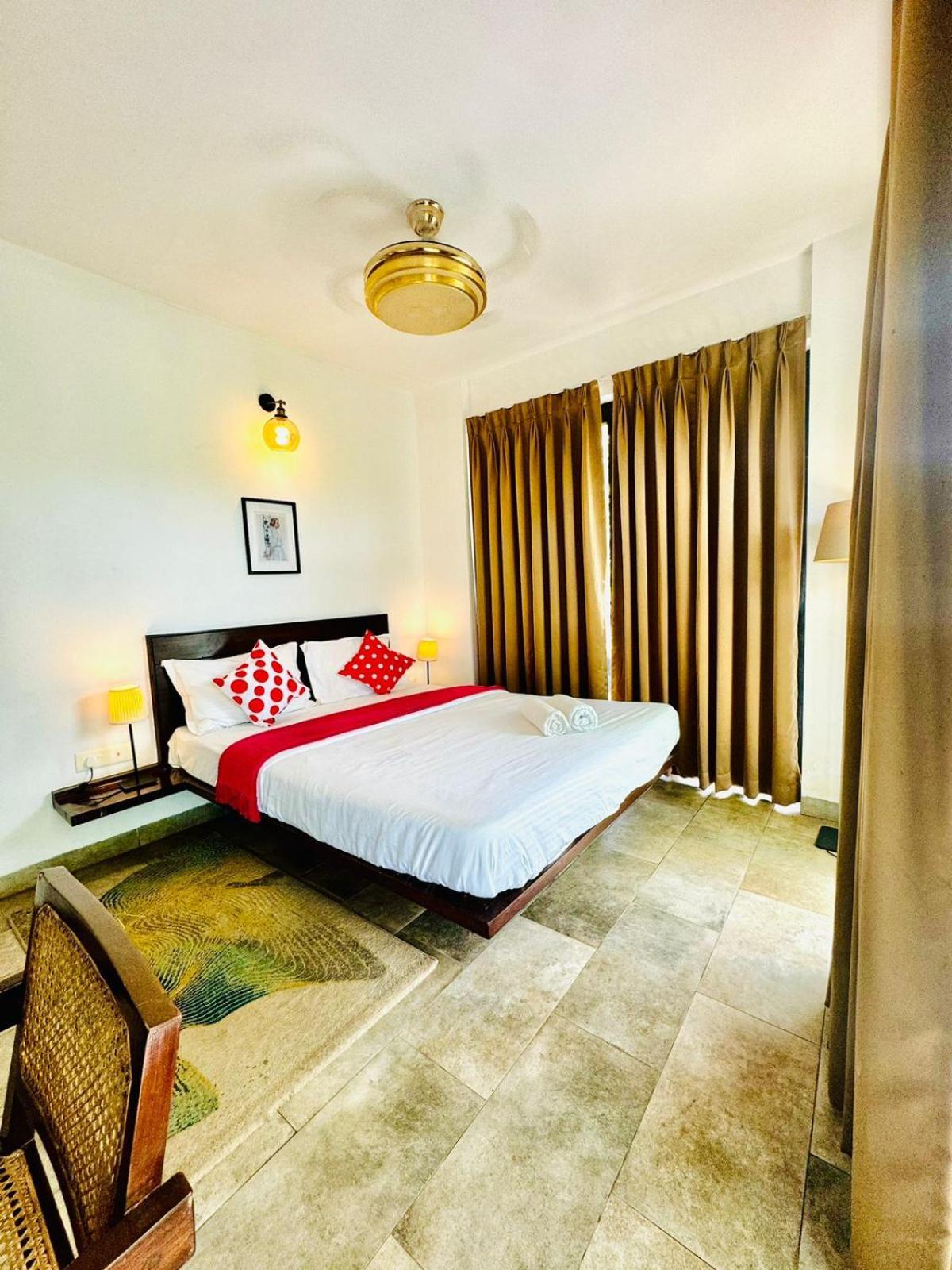 Half Hotel, كالانغيُت المظهر الخارجي الصورة