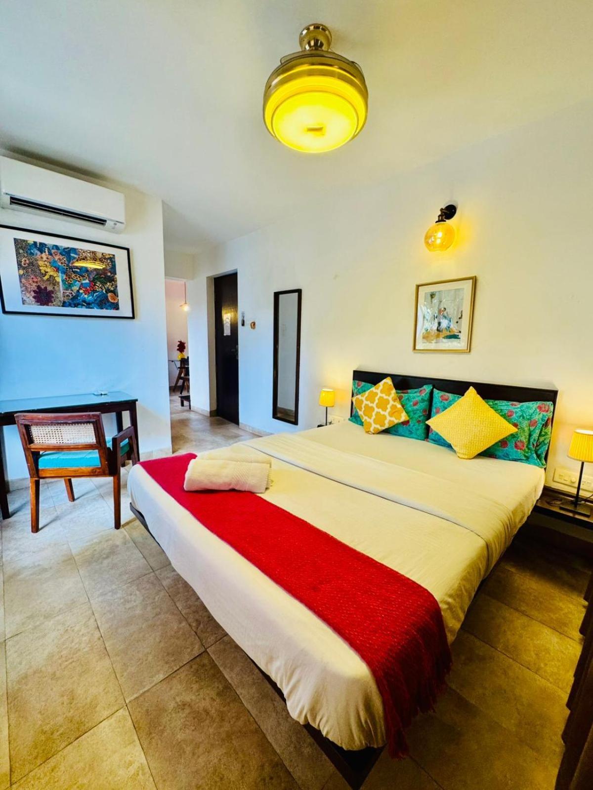 Half Hotel, كالانغيُت المظهر الخارجي الصورة