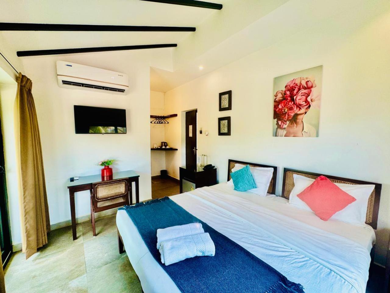 Half Hotel, كالانغيُت المظهر الخارجي الصورة
