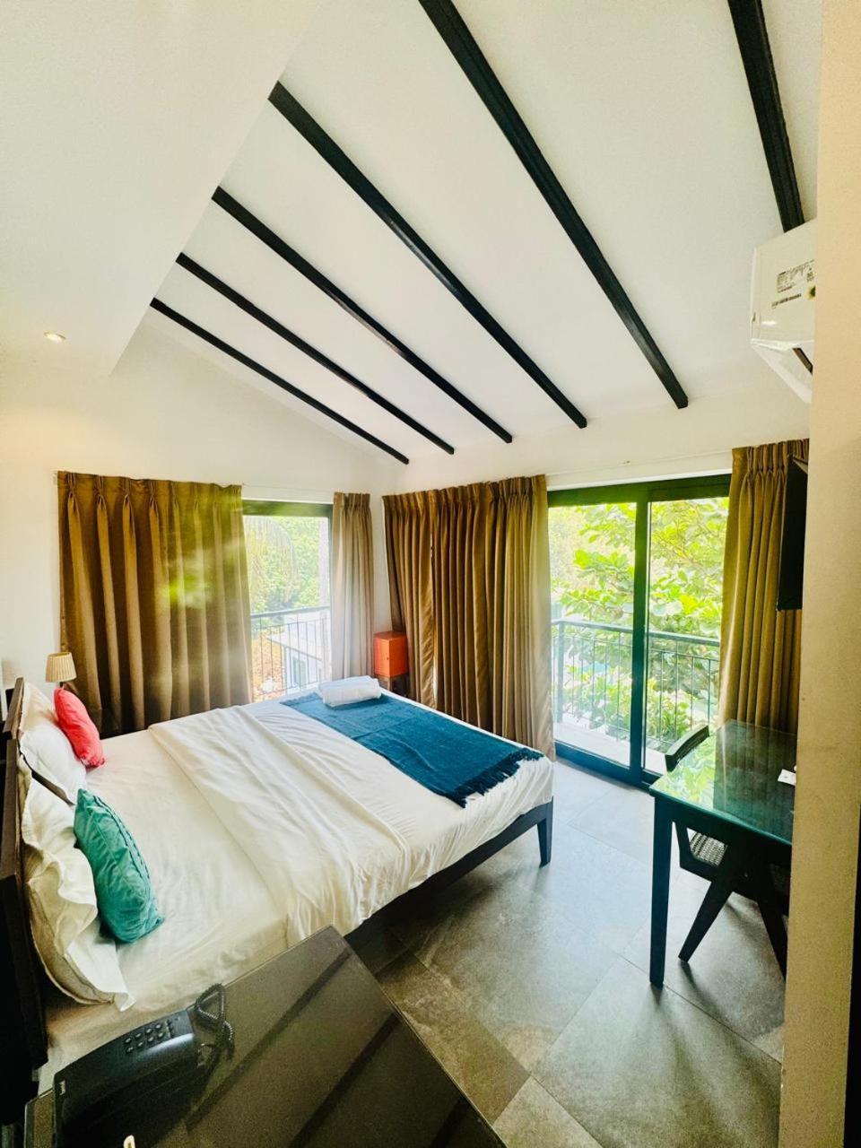 Half Hotel, كالانغيُت المظهر الخارجي الصورة